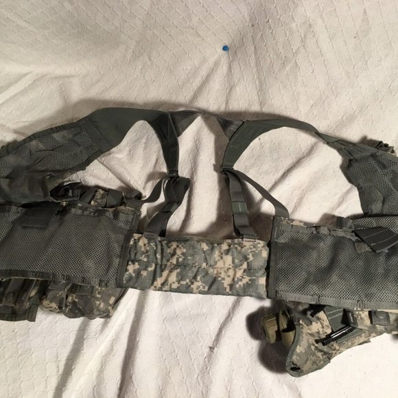 MOLLE II ACU FLC TACTICAL FIGHTING LOAD CARRIER VEST CHEST RIG & POUCHES JJ 951 - Picture 7 of 13